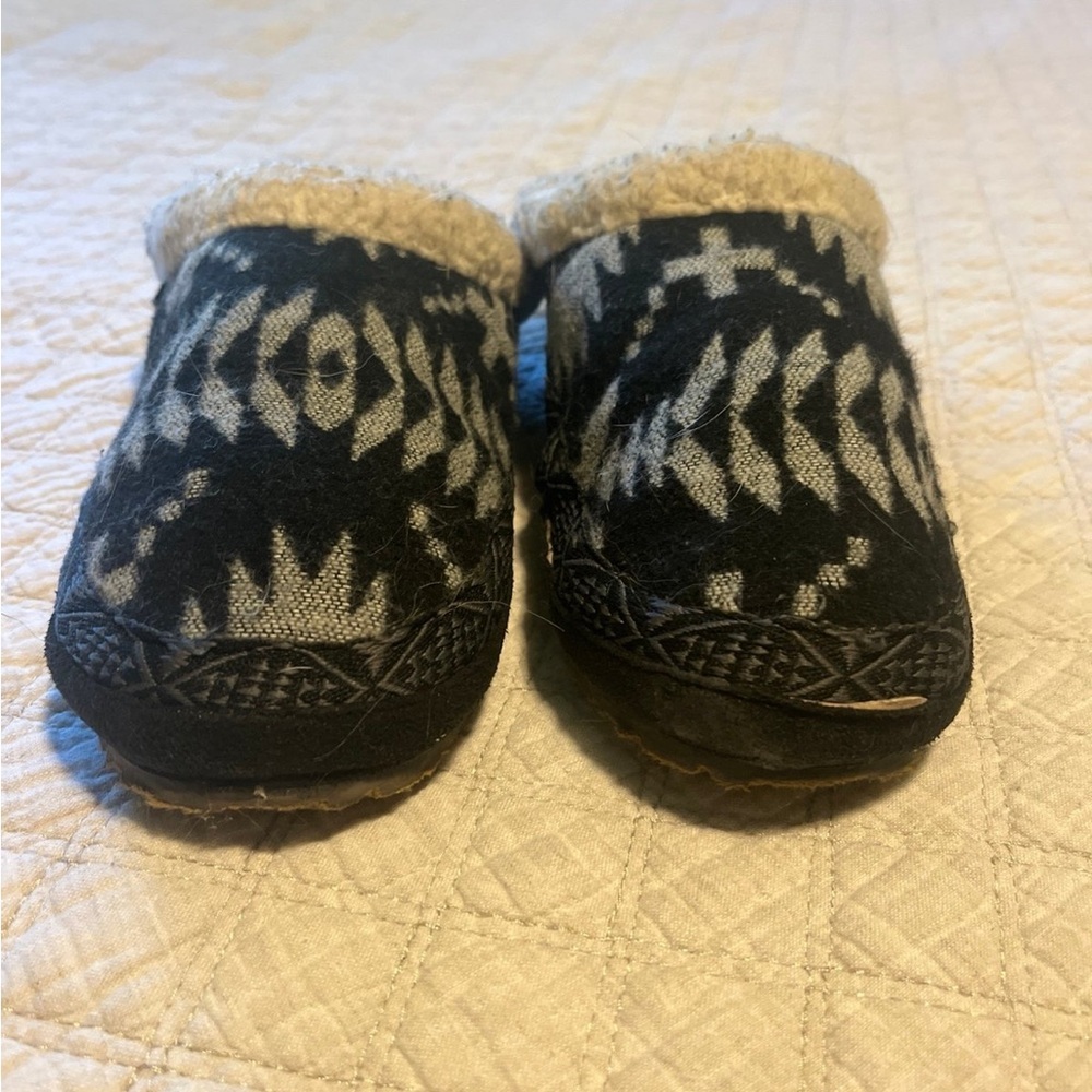 Pendleton Women’s Slippers 6 - Picture 4 of 4